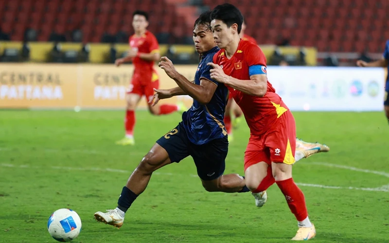 Cạnh Tranh Trên Thứ Hạng