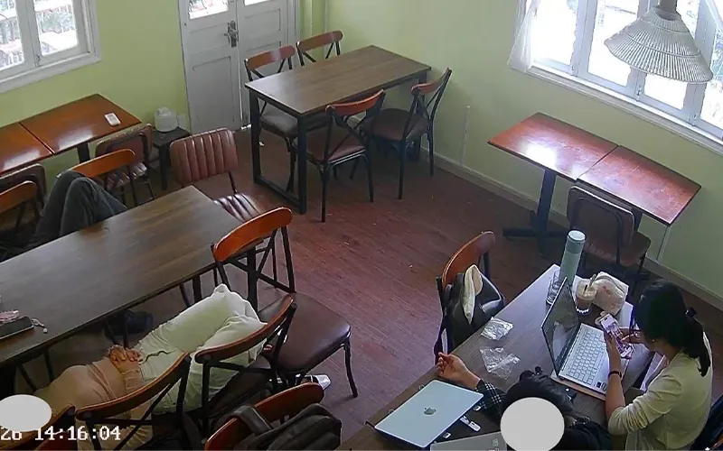 Khách Hàng Và Các Chính Sách Phụ Thu