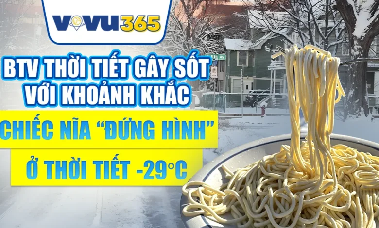 chiếc nĩa lơ lửng