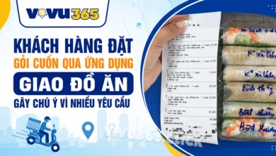 Khách hàng đặt gỏi cuốn
