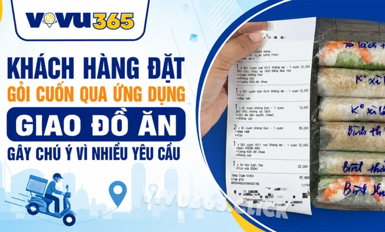 Khách hàng đặt gỏi cuốn